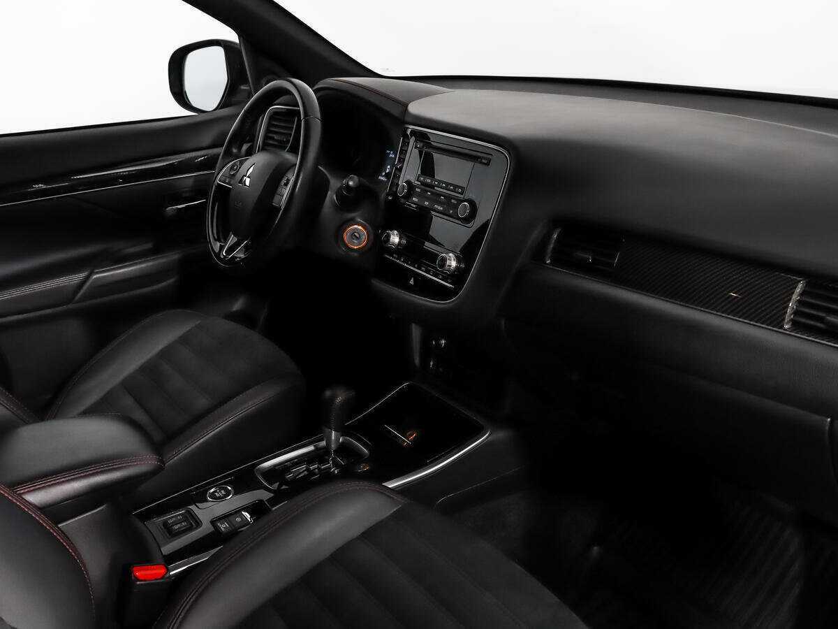 Mitsubishi Outlander б/у, 2021, Вариатор. Фото: #12
