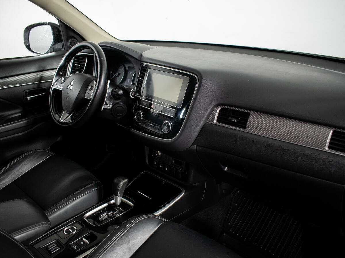 Mitsubishi Outlander б/у, 2020, Вариатор. Фото: #8