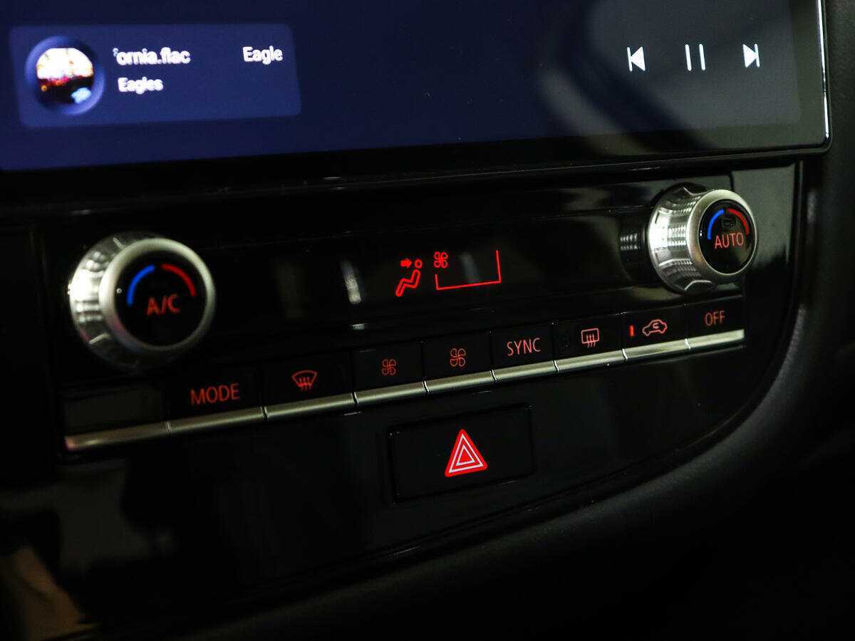 Mitsubishi Outlander б/у, 2021, Вариатор. Фото: #13