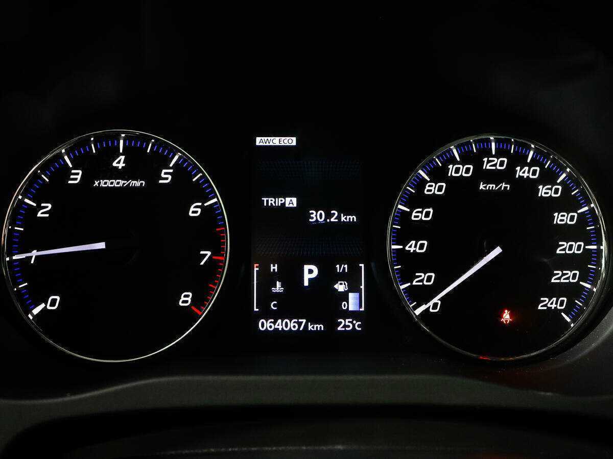 Mitsubishi Outlander б/у, 2021, Вариатор. Фото: #8