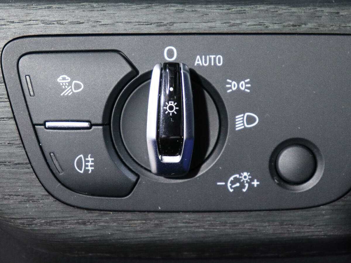 Audi A4 б/у, 2017, Роботизированная. Фото: #15