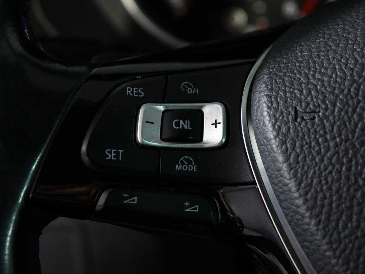 Фольксваген Тигуан б/у, 2017, Роботизированная. Фото: #21