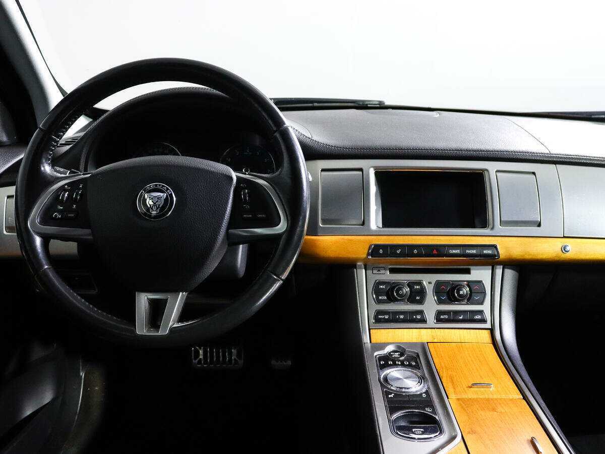Jaguar XF б/у, 2014, Автоматическая. Фото: #11