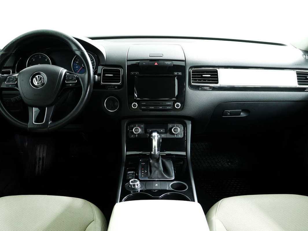 Volkswagen Touareg б/у, 2012, Автоматическая. Фото: #10