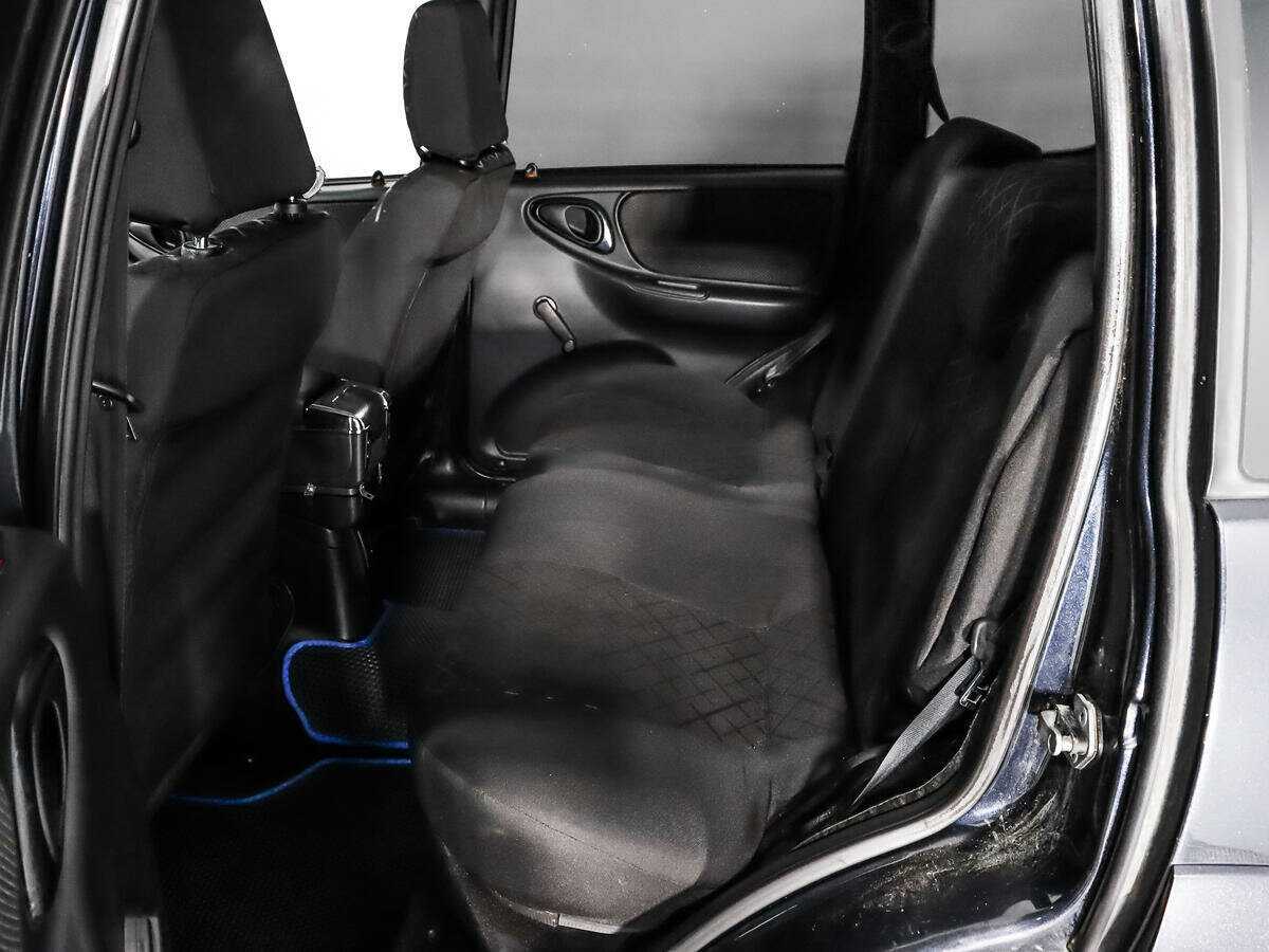 Chevrolet Niva б/у, 2016, Механическая. Фото: #9