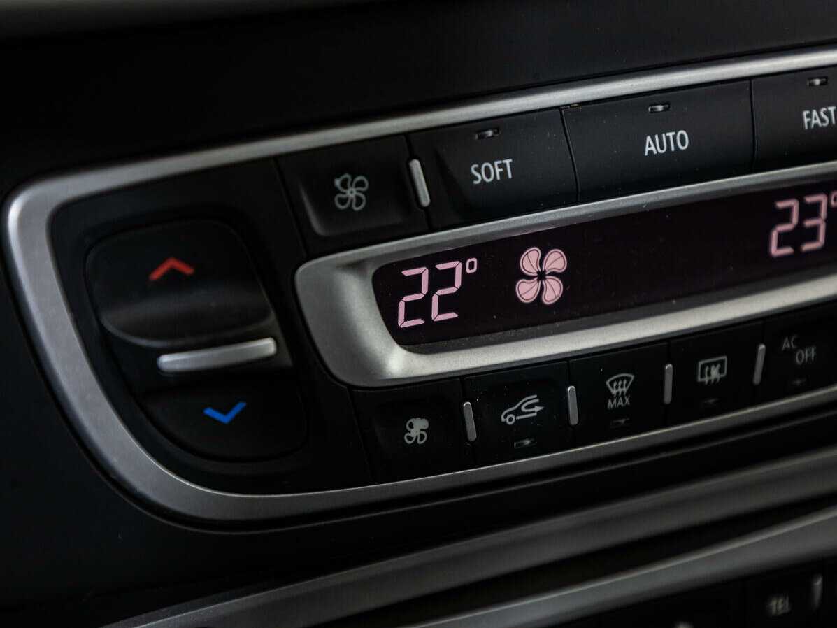 Renault Fluence б/у, 2013, Механическая. Фото: #14