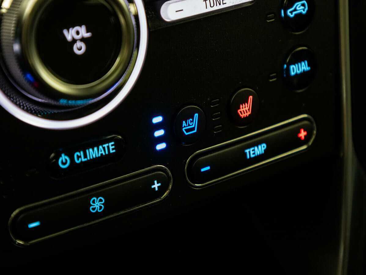 Ford Explorer б/у, 2016, Автоматическая. Фото: #20