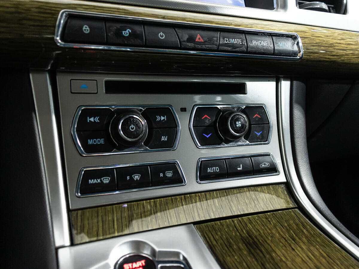 Jaguar XF б/у, 2012, Автоматическая. Фото: #17