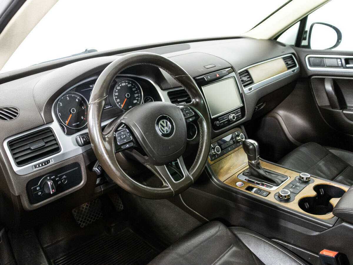 Volkswagen Touareg б/у, 2013, Автоматическая. Фото: #8