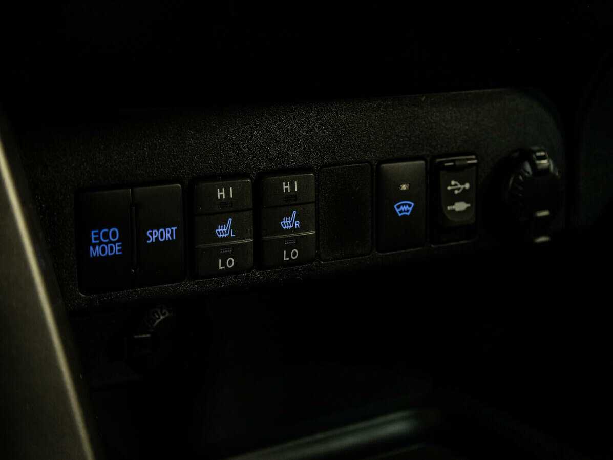 Toyota RAV4 б/у, 2015, Автоматическая. Фото: #20