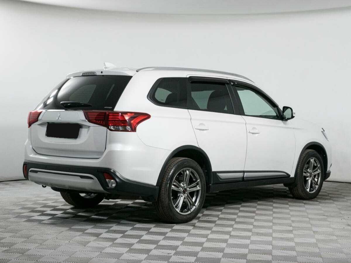Mitsubishi Outlander б/у, 2019, Вариатор. Фото: #2