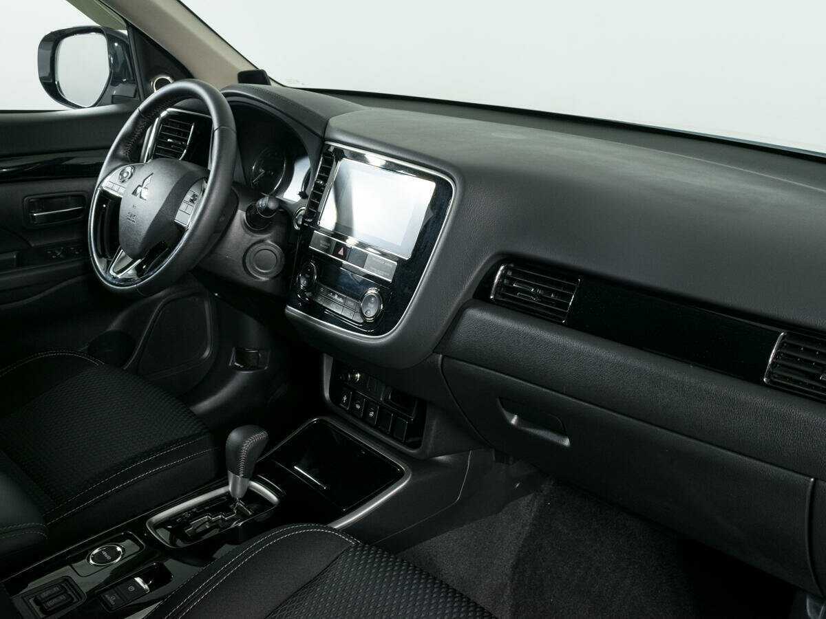 Mitsubishi Outlander б/у, 2019, Вариатор. Фото: #4