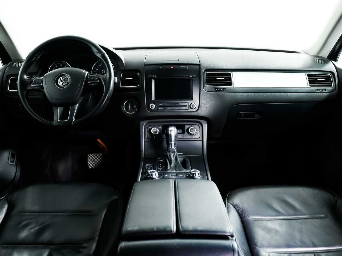 Volkswagen Touareg б/у, 2013, Автоматическая. Фото: #10