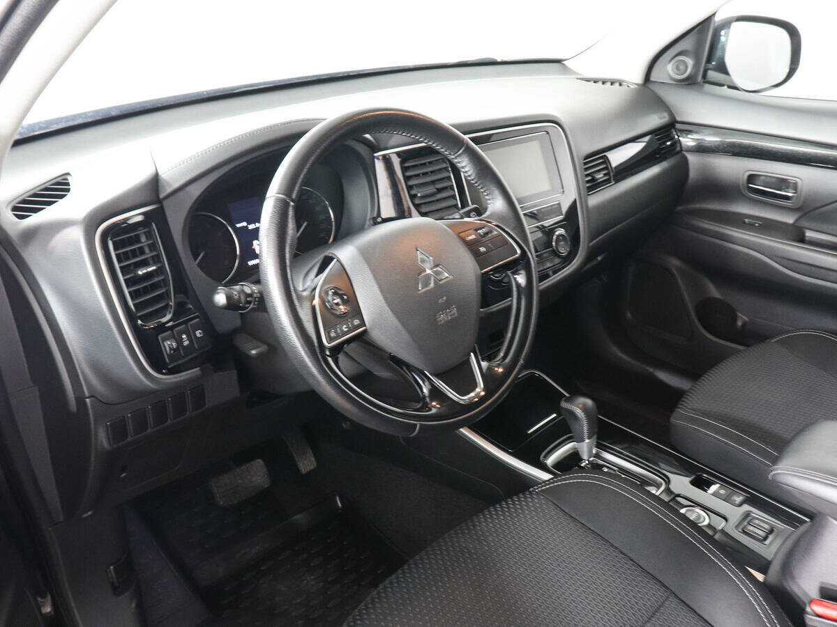 Mitsubishi Outlander б/у, 2019, Вариатор. Фото: #8