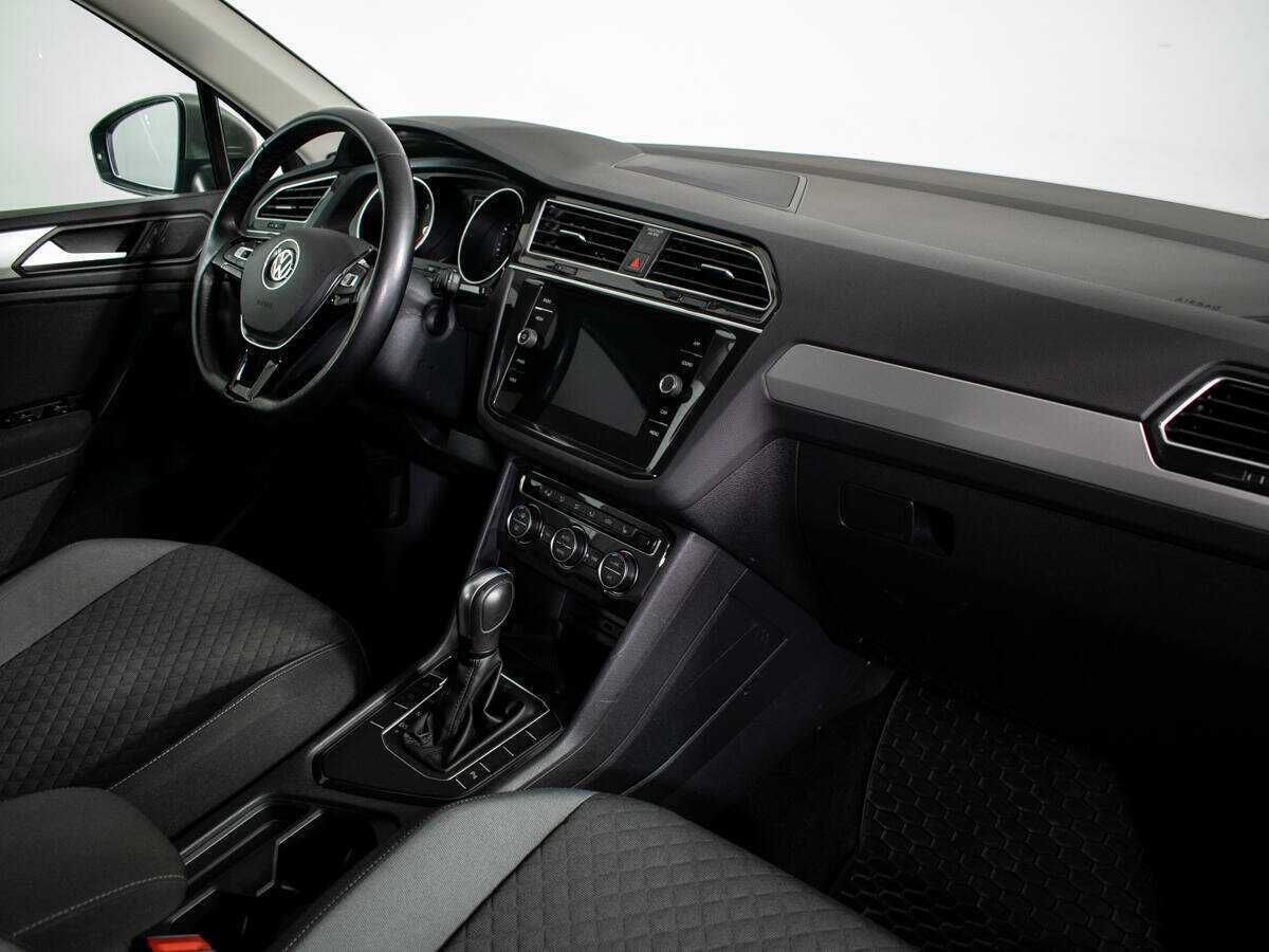 Volkswagen Tiguan б/у, 2020, Роботизированная. Фото: #6