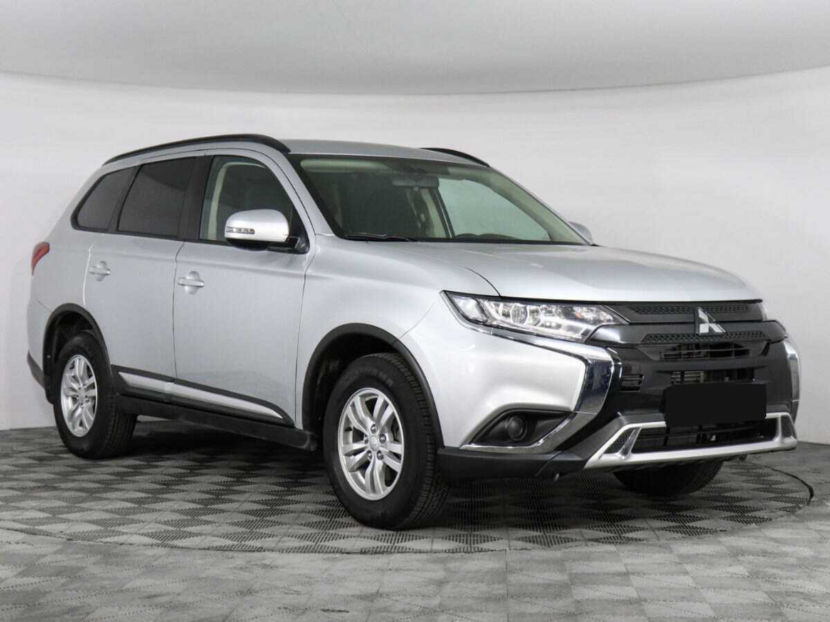 Mitsubishi Outlander б/у, 2022, Вариатор. Фото: #2