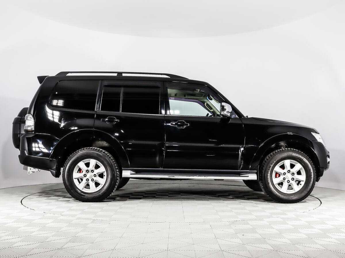 Mitsubishi Pajero б/у, 2015, Автоматическая. Фото: #3