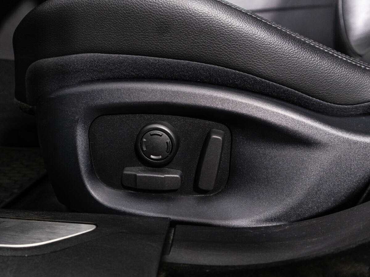 Jaguar XF б/у, 2016, Автоматическая. Фото: #15