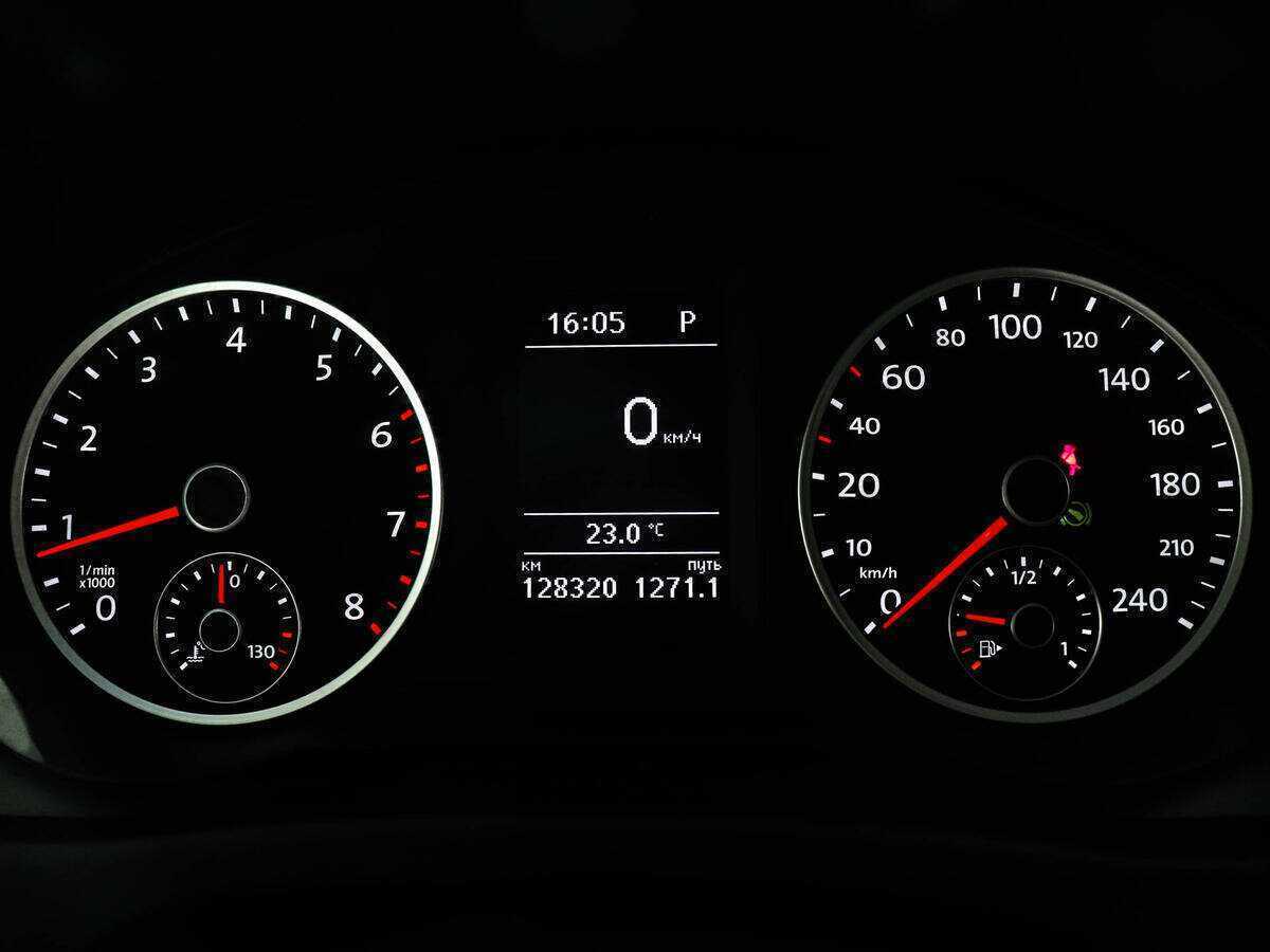 Volkswagen Tiguan б/у, 2016, Автоматическая. Фото: #8