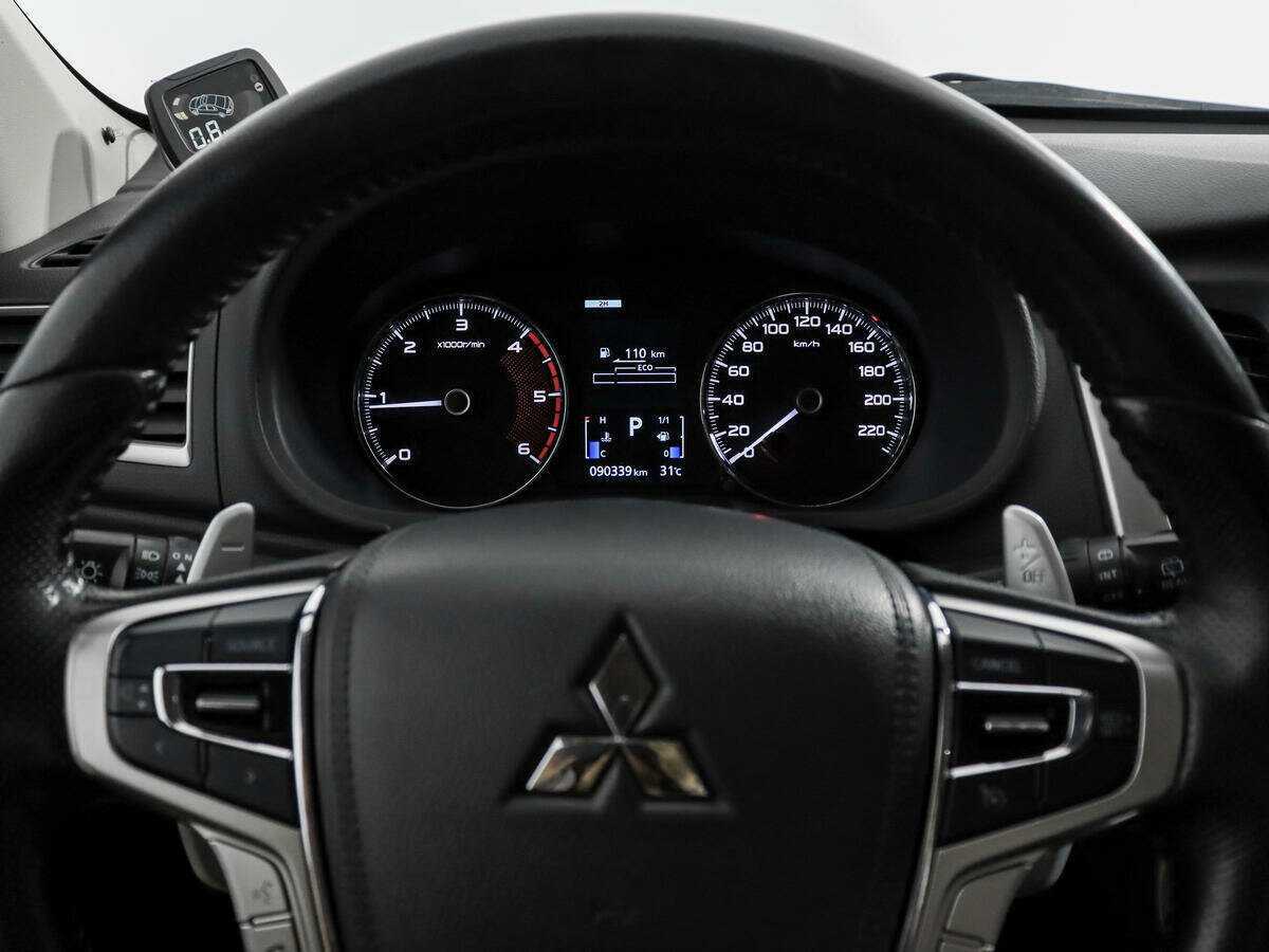 Mitsubishi Pajero Sport б/у, 2017, Автоматическая. Фото: #17