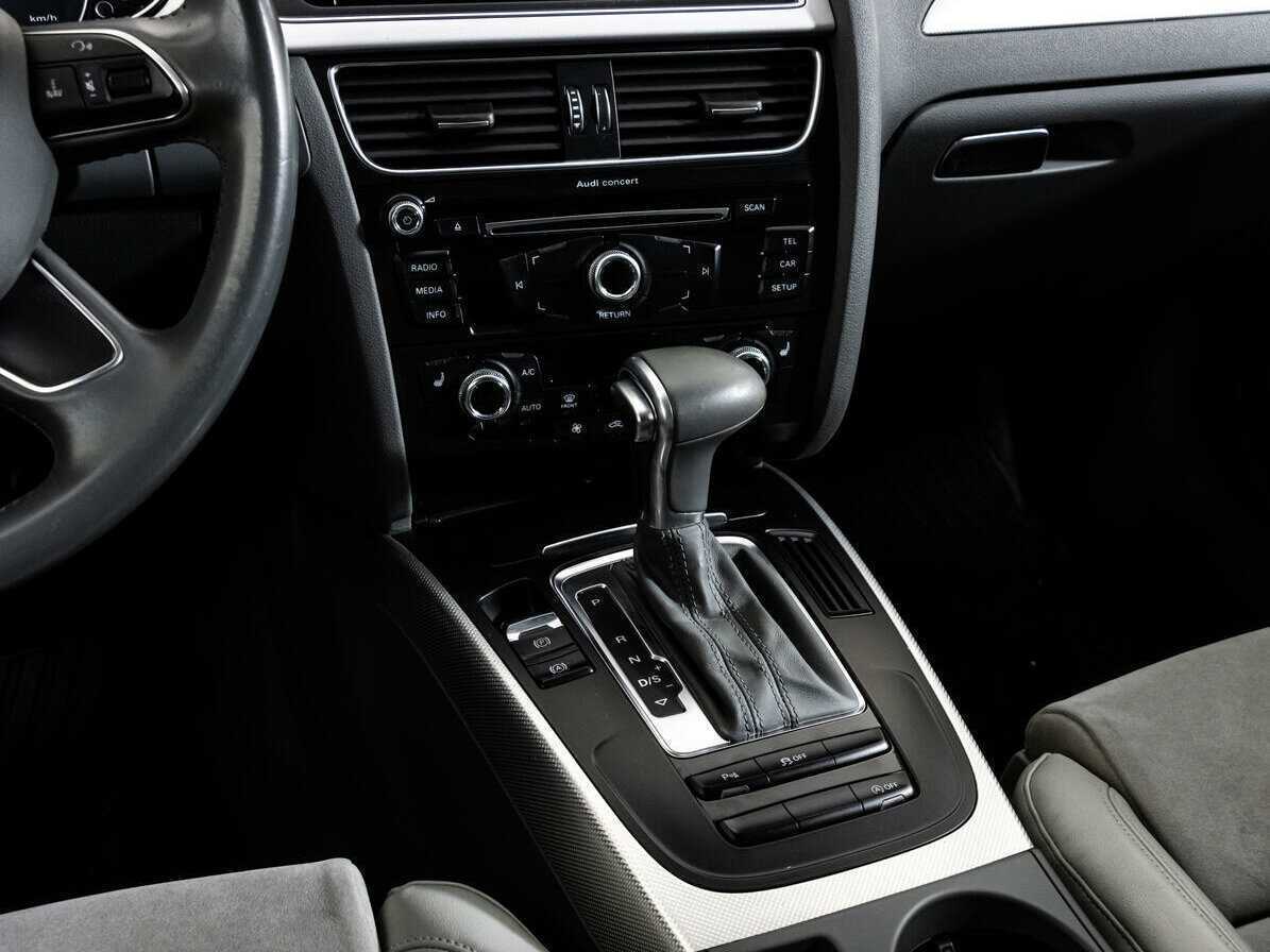 Audi A4 б/у, 2015, Роботизированная. Фото: #13