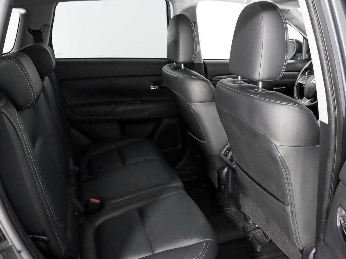 Mitsubishi Outlander б/у, 2019, Вариатор. Фото: #12