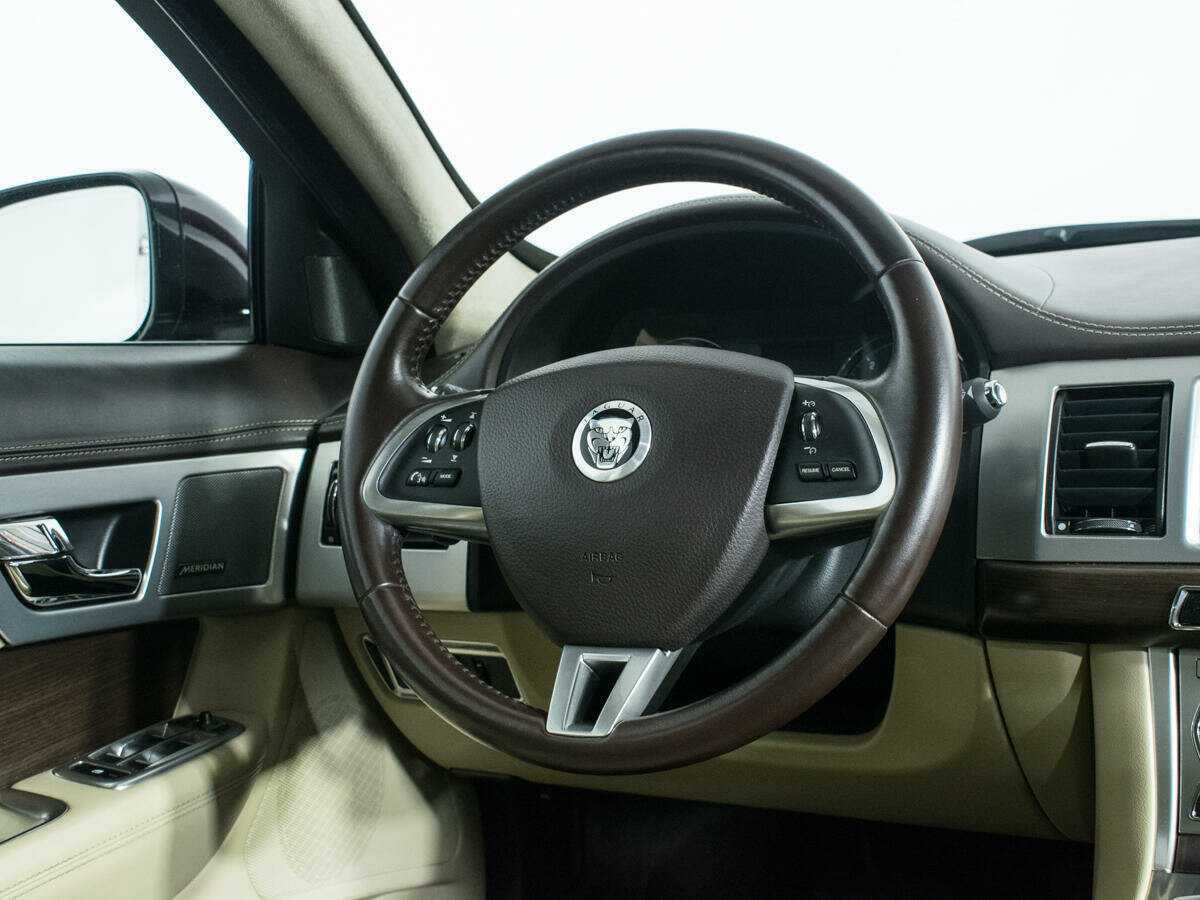 Jaguar XF б/у, 2013, Автоматическая. Фото: #12