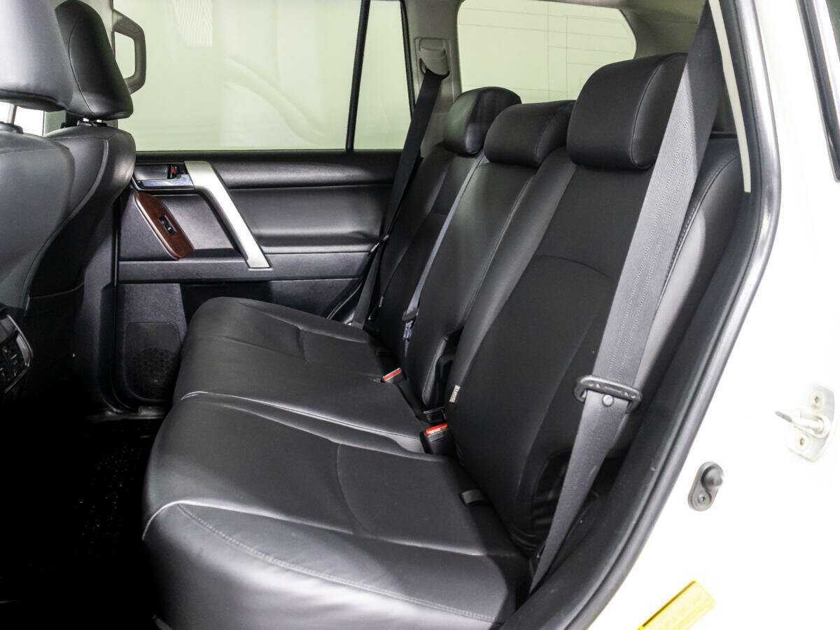 Toyota Land Cruiser Prado б/у, 2014, Автоматическая. Фото: #8