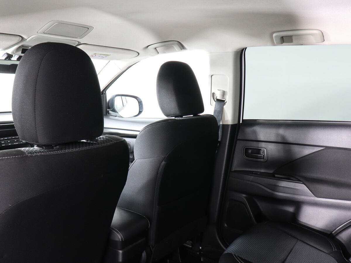 Mitsubishi Outlander б/у, 2020, Вариатор. Фото: #9