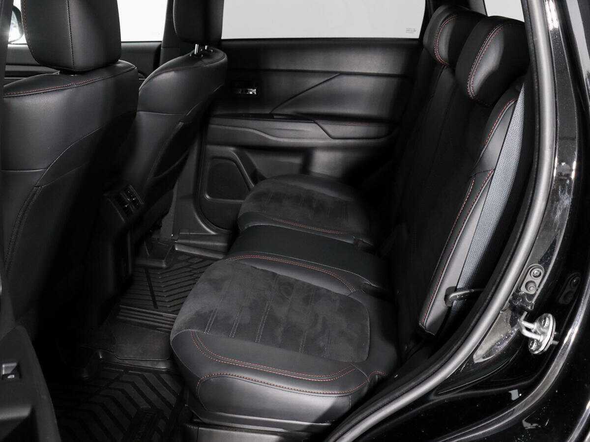 Mitsubishi Outlander б/у, 2020, Вариатор. Фото: #13