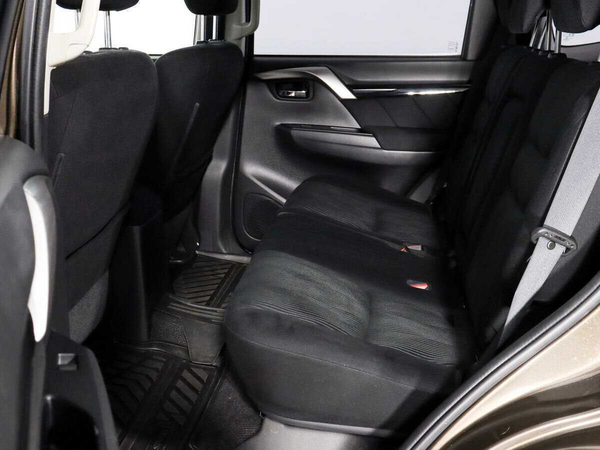 Mitsubishi Pajero Sport б/у, 2017, Автоматическая. Фото: #11