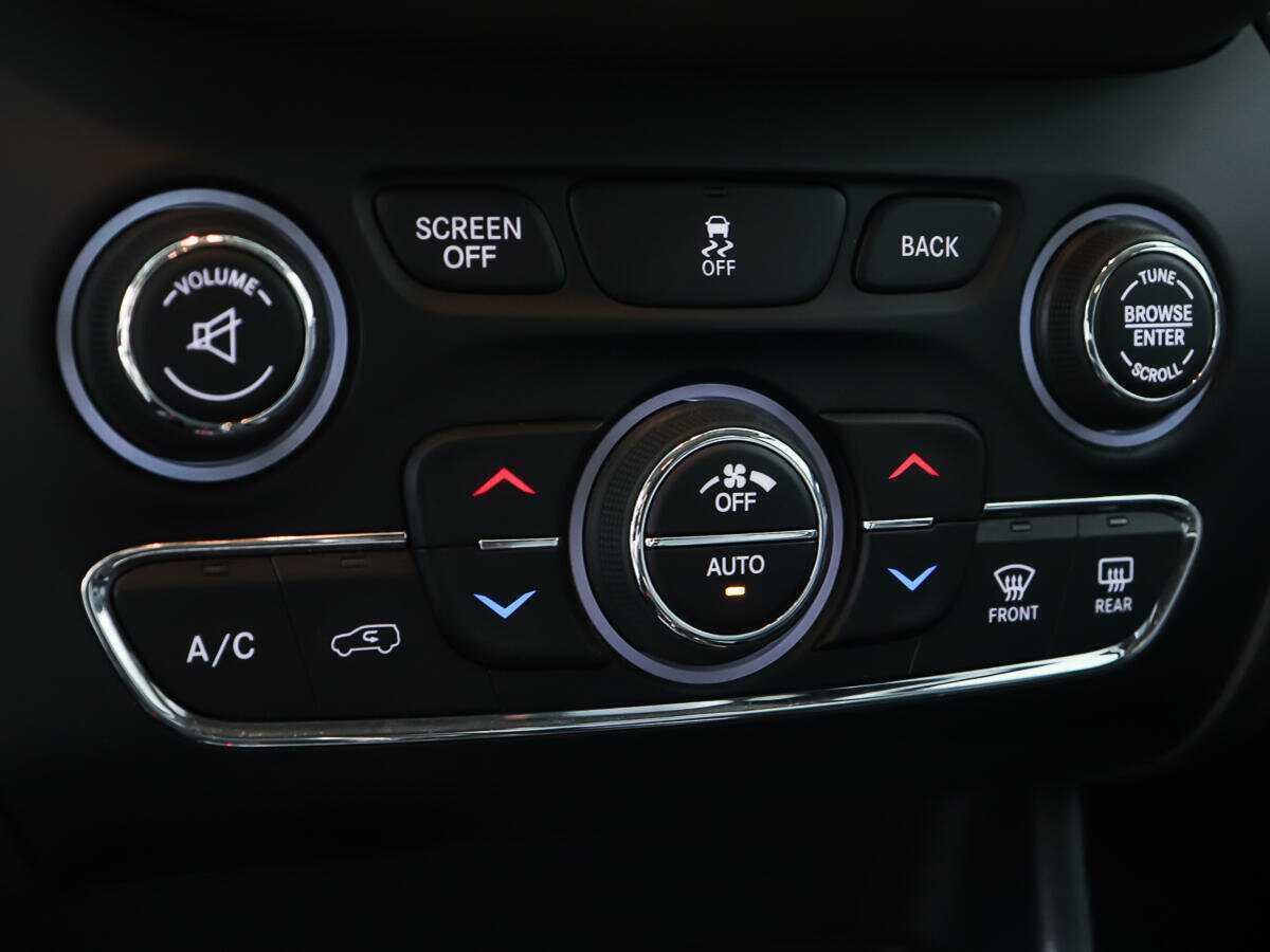 Jeep Cherokee б/у, 2014, Автоматическая. Фото: #18