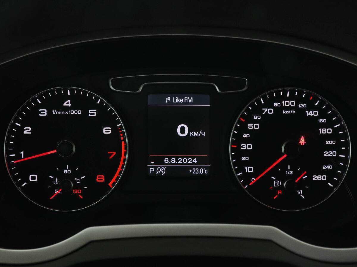 Audi Q3 б/у, 2012, Роботизированная. Фото: #10