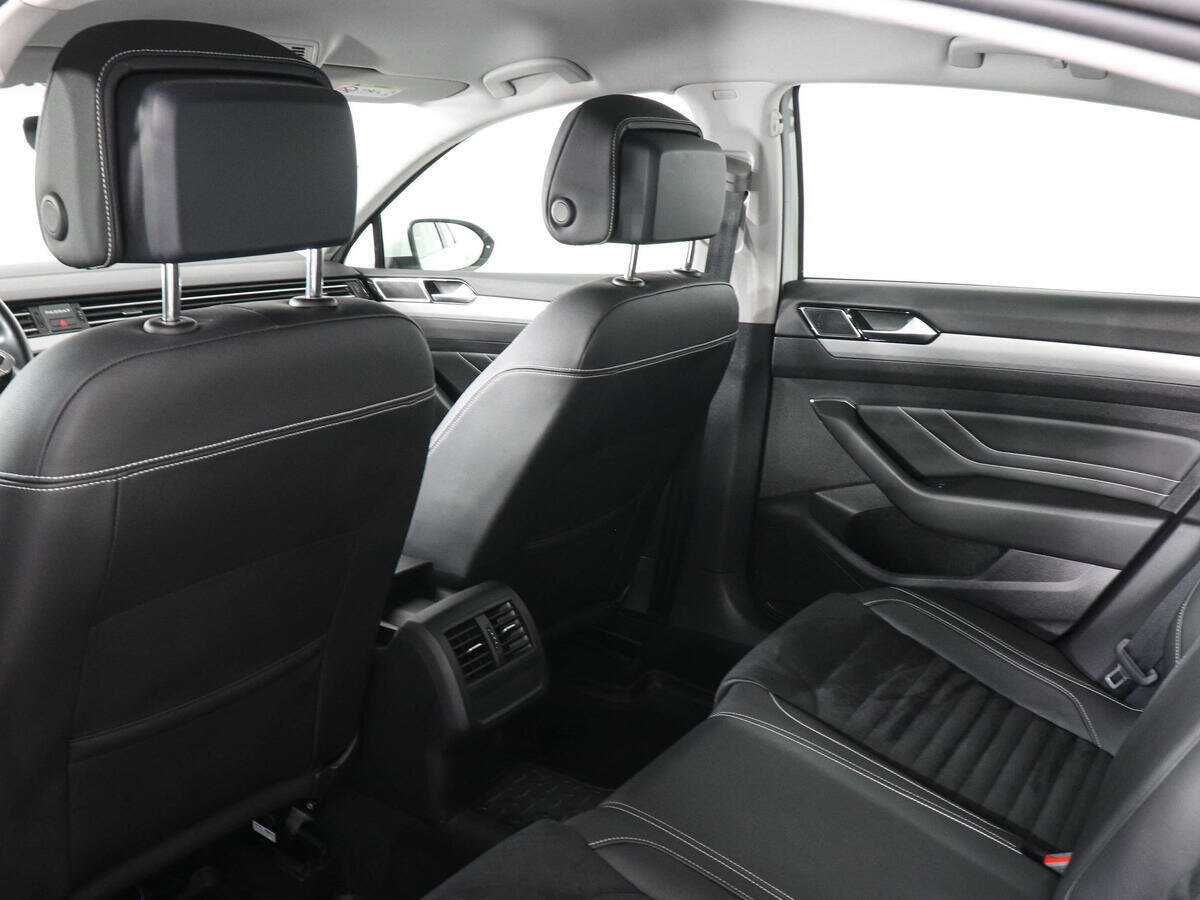 Volkswagen Passat б/у, 2020, Роботизированная. Фото: #11