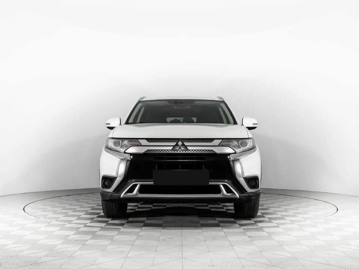 Mitsubishi Outlander б/у, 2020, Вариатор. Фото: #1