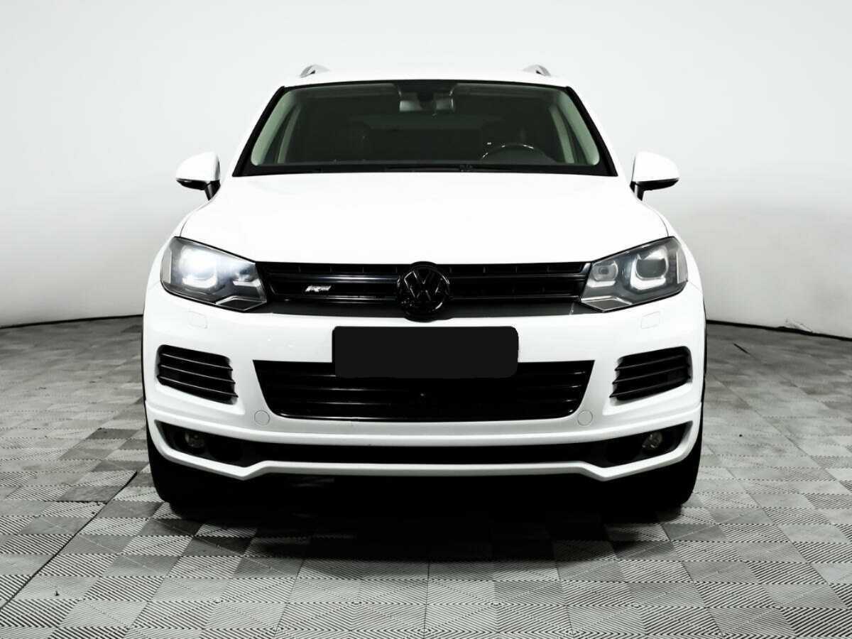 Volkswagen Touareg б/у, 2012, Автоматическая. Фото: #1