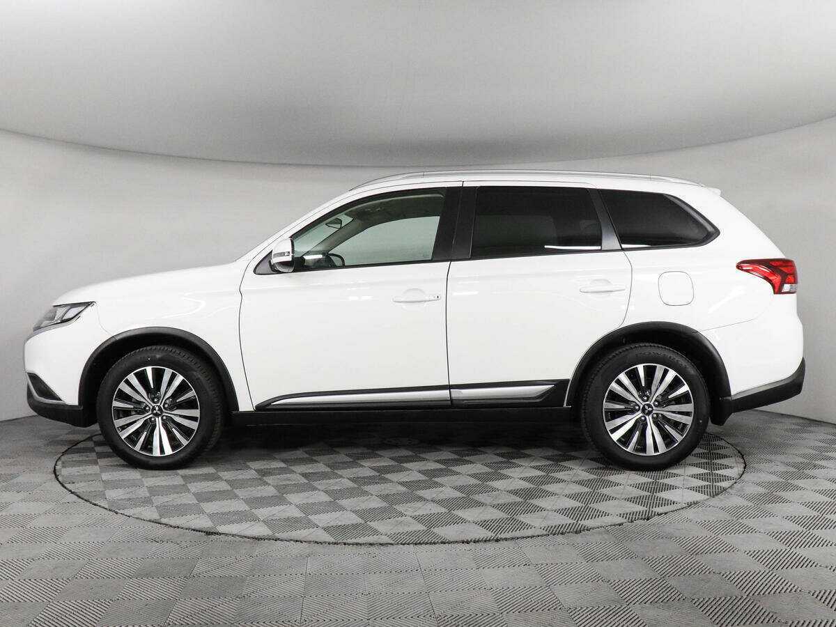 Mitsubishi Outlander б/у, 2021, Вариатор. Фото: #7