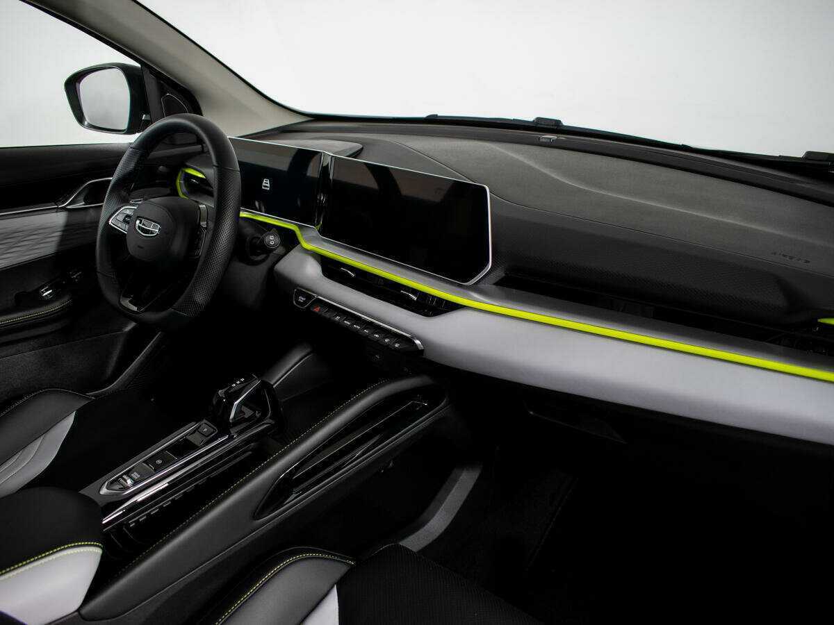 Geely Coolray б/у, 2023, Роботизированная. Фото: #6