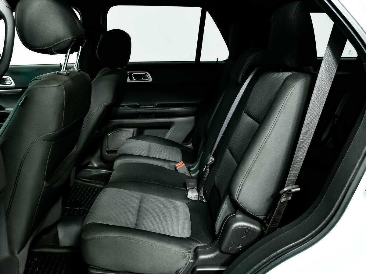 Ford Explorer б/у, 2013, Автоматическая. Фото: #11