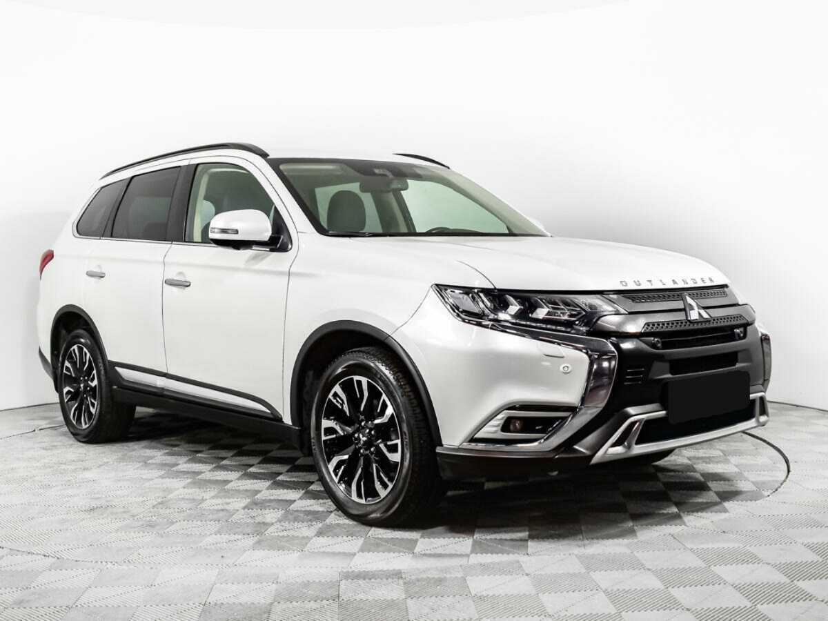 Mitsubishi Outlander б/у, 2021, Вариатор. Фото: #2