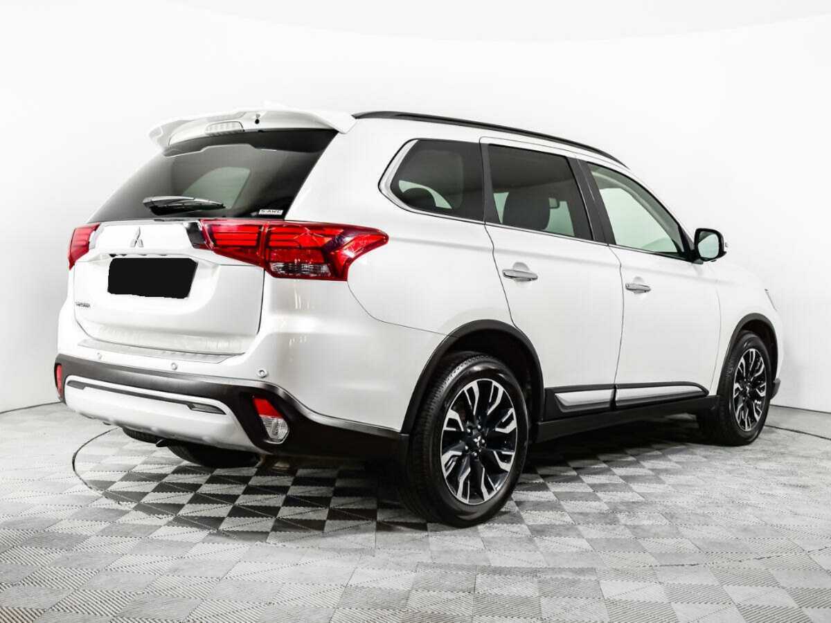 Mitsubishi Outlander б/у, 2021, Вариатор. Фото: #4