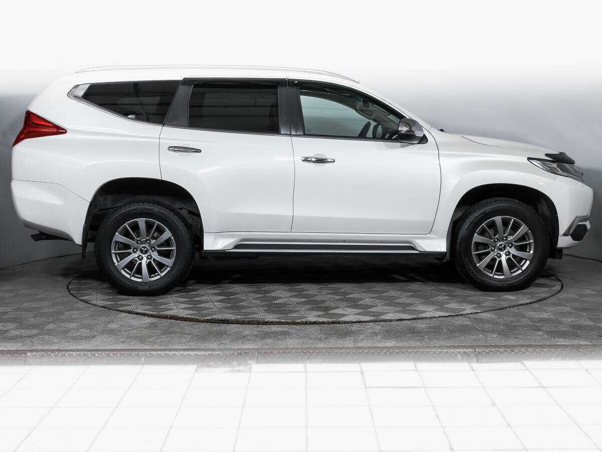 Mitsubishi Pajero Sport б/у, 2018, Автоматическая. Фото: #3