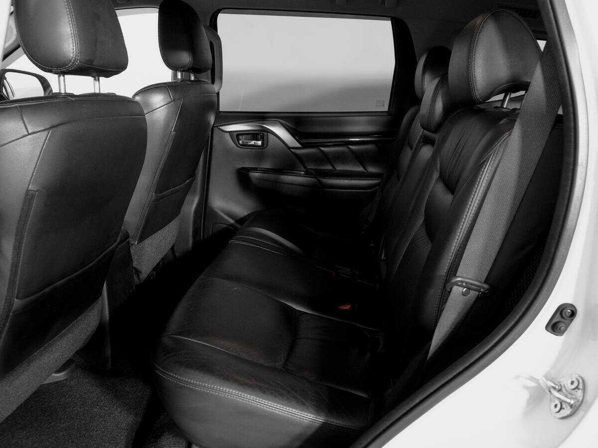 Mitsubishi Pajero Sport б/у, 2018, Автоматическая. Фото: #9