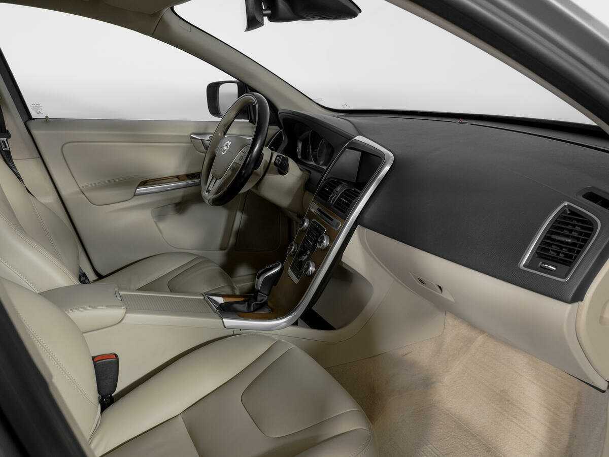 Вольво ИксЦ60 б/у, 2015, Автоматическая. Фото: #8