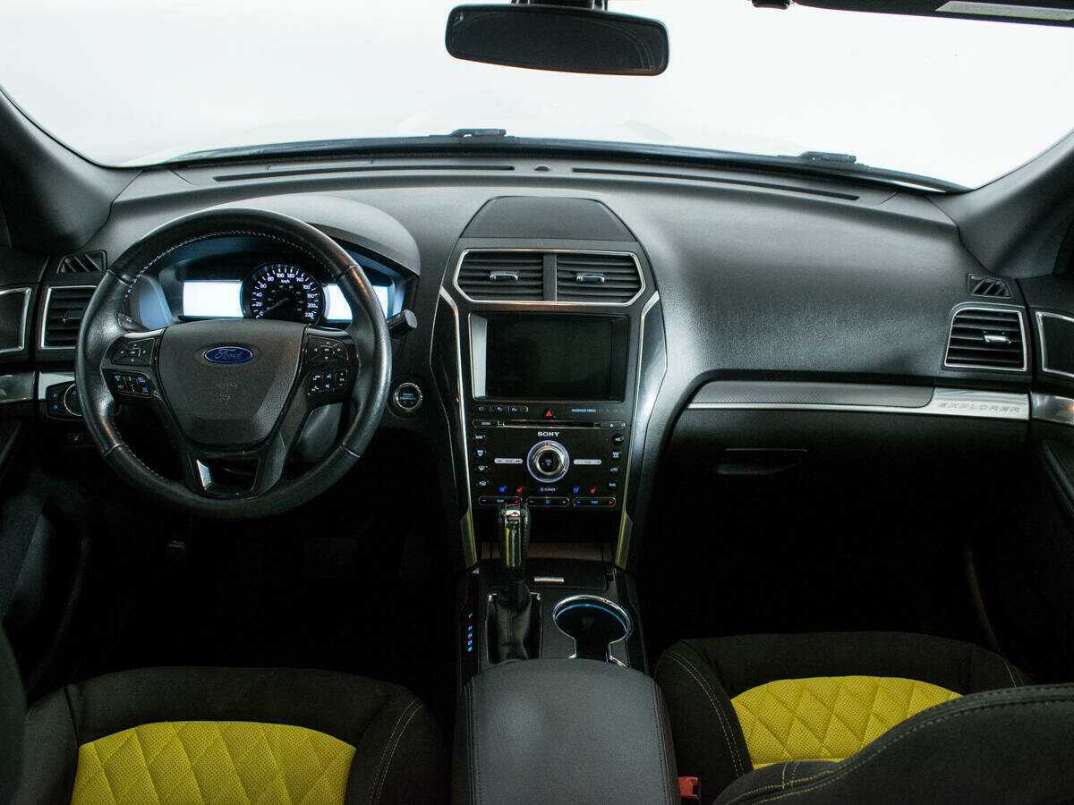 Ford Explorer б/у, 2016, Автоматическая. Фото: #8