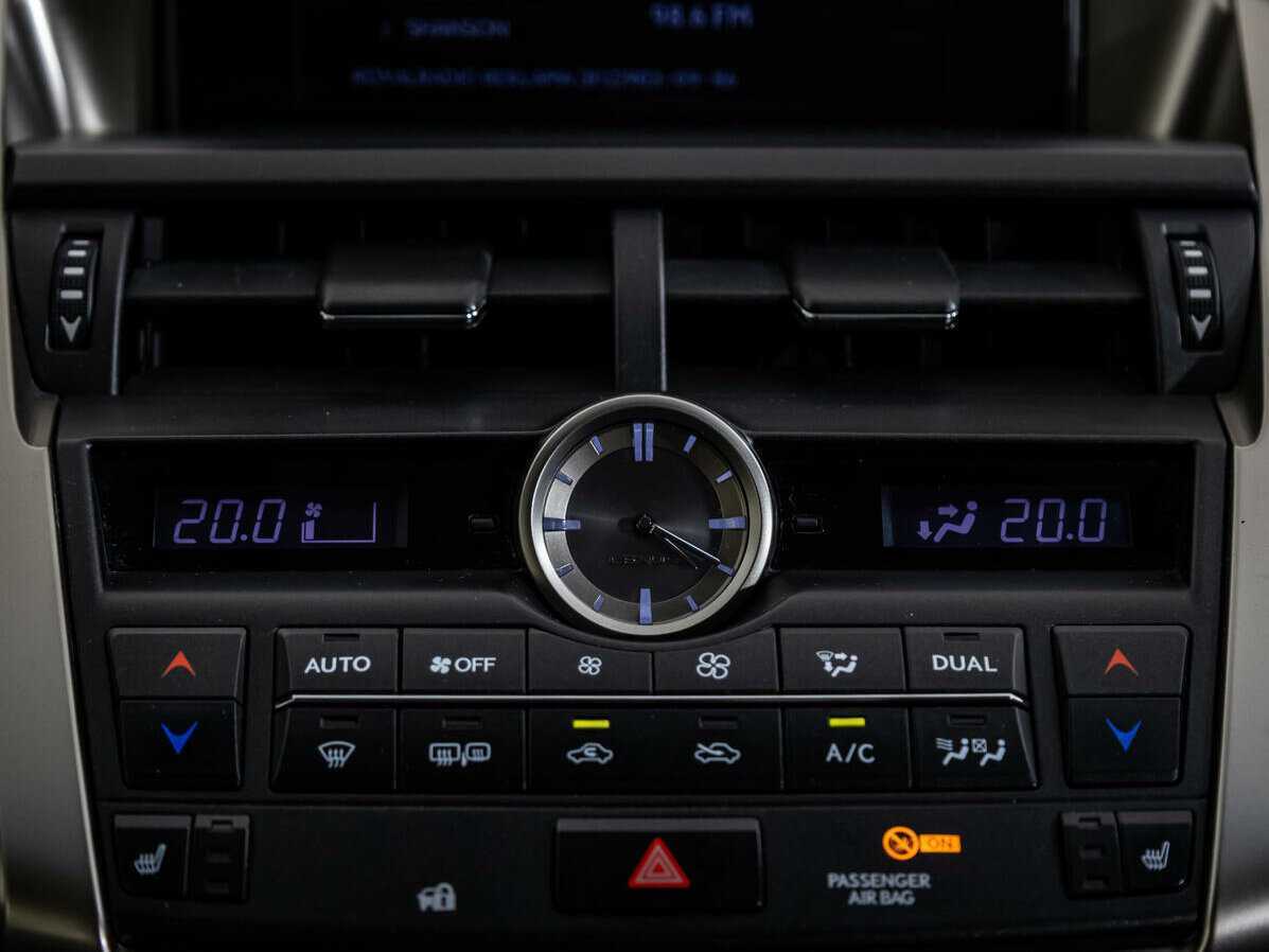 Lexus NX б/у, 2015, Вариатор. Фото: #13