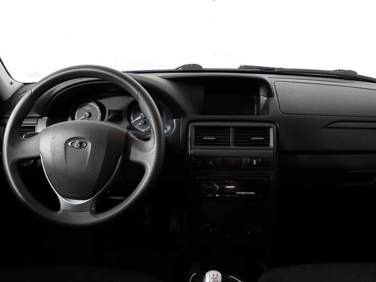 Lada (ВАЗ) Priora б/у, 2017, Механическая. Фото: #9