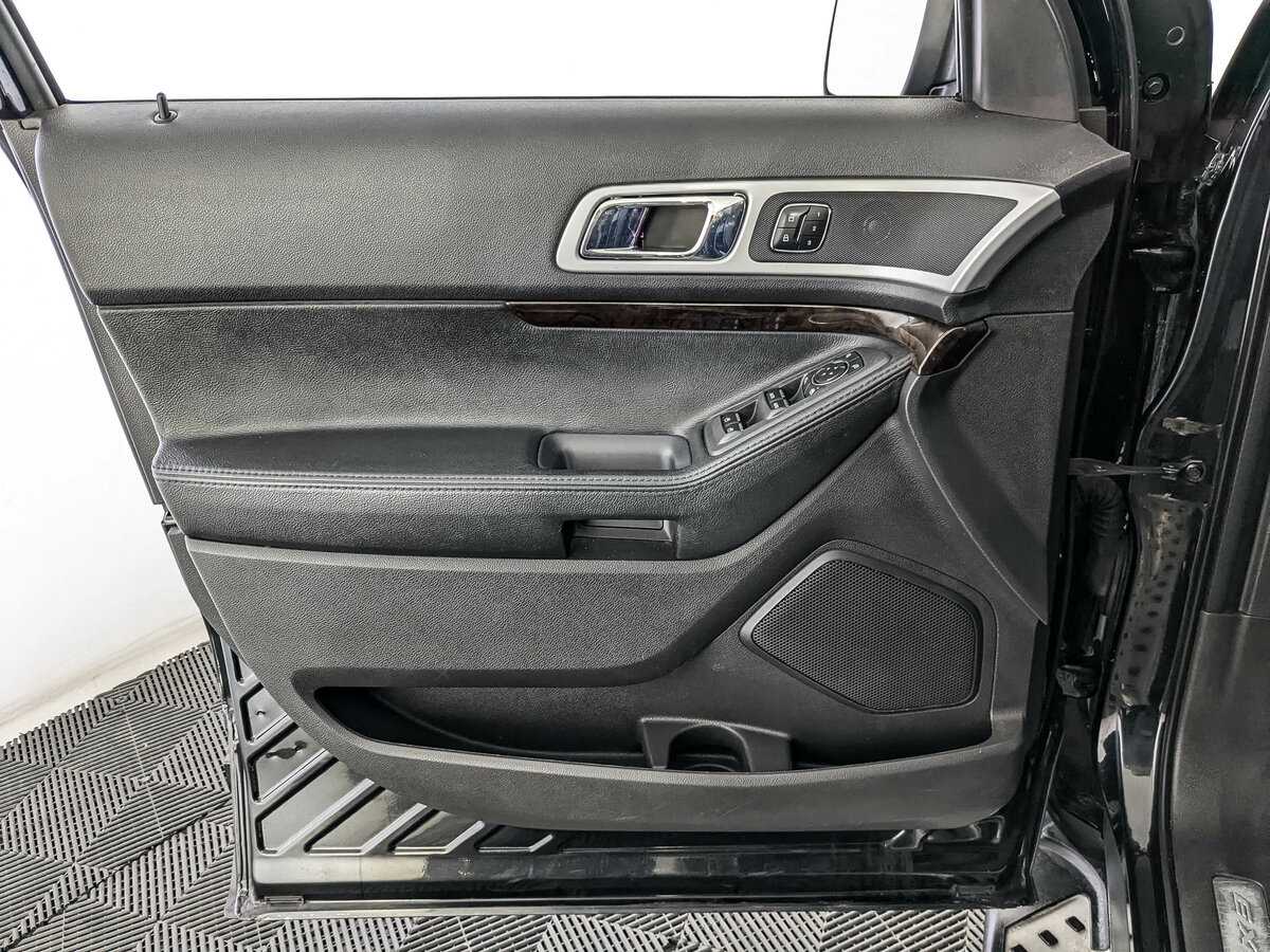 Ford Explorer б/у, 2015, Автоматическая. Фото: #14