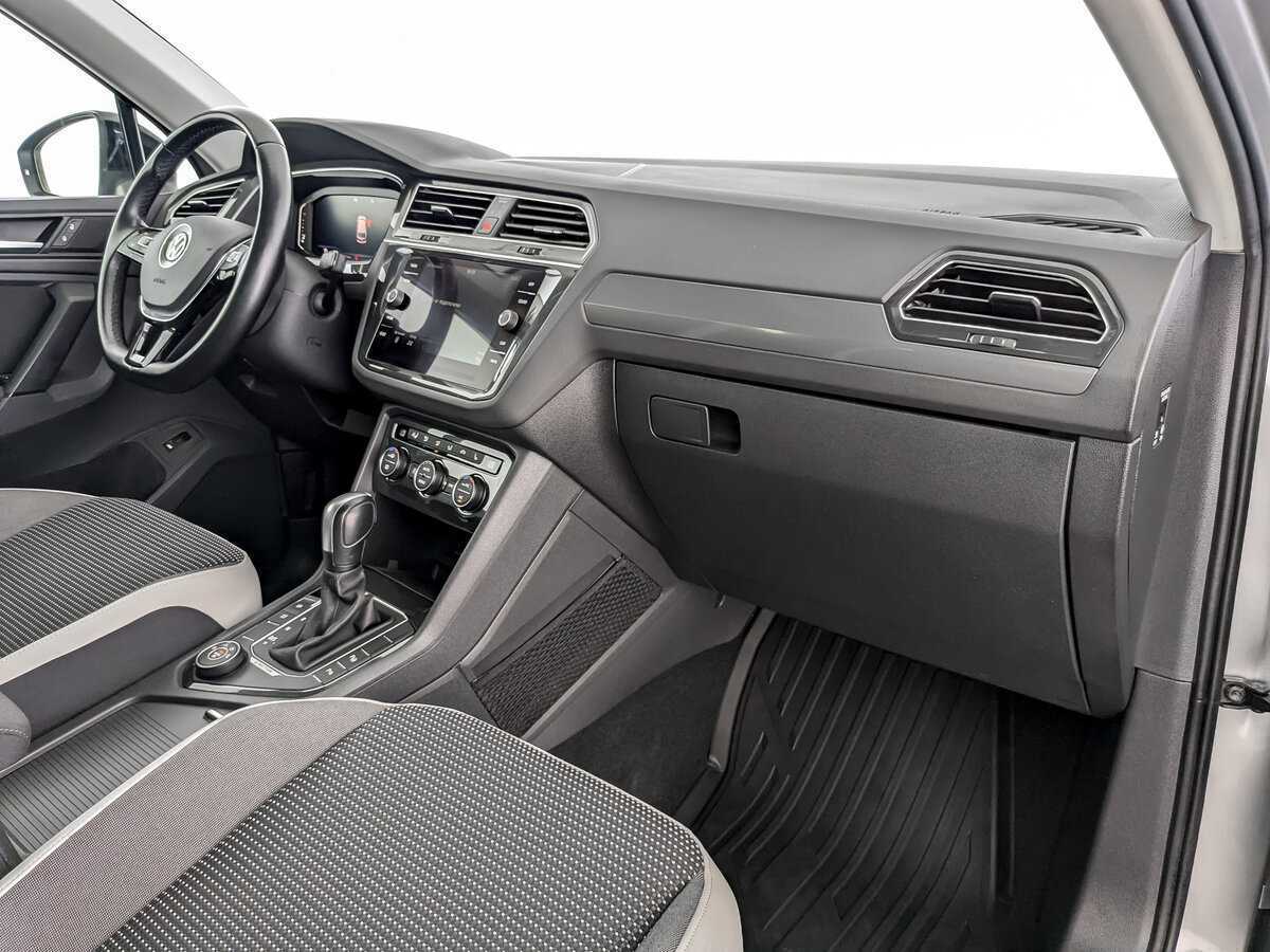 Volkswagen Tiguan б/у, 2020, Роботизированная. Фото: #8