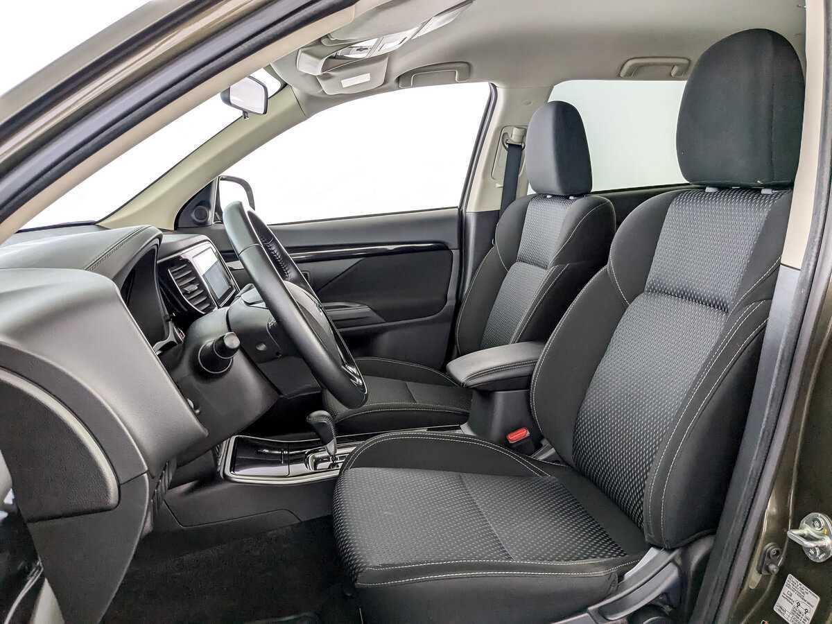 Mitsubishi Outlander б/у, 2021, Вариатор. Фото: #14